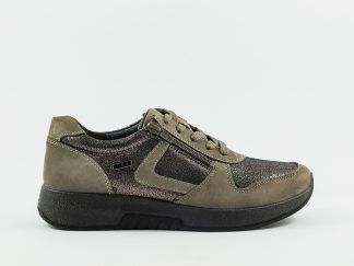 Deportiva urbana con cordón y cremallera en piel grabada Comfort