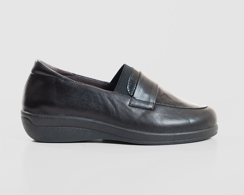 Zapato mocasín con cuña señora