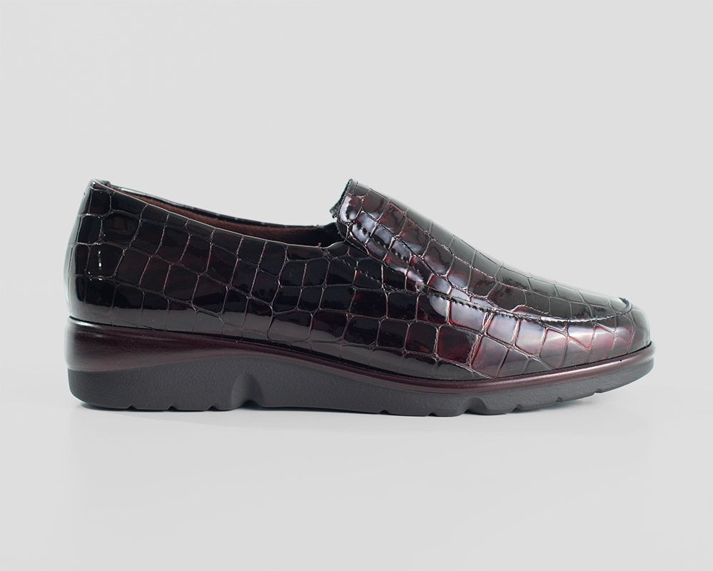 mocasín de señora burdeos pitillos