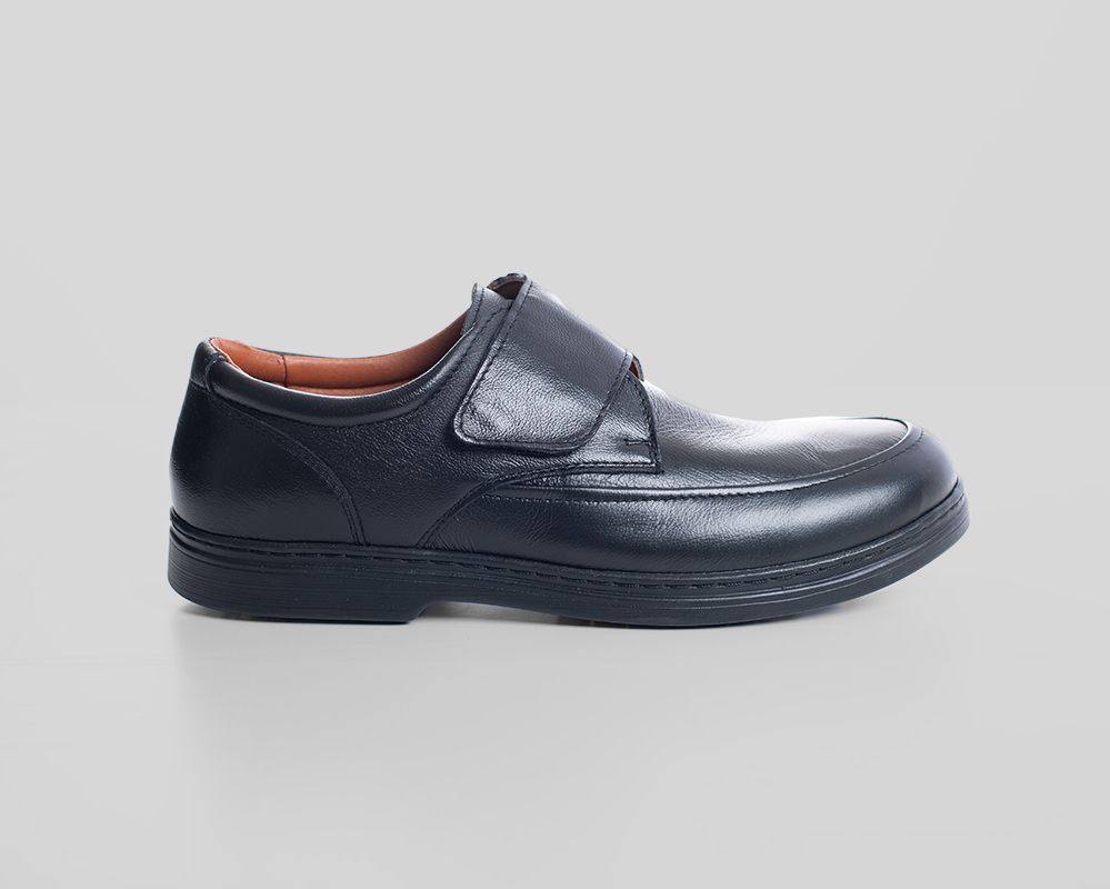 zapato negro caballero velcro