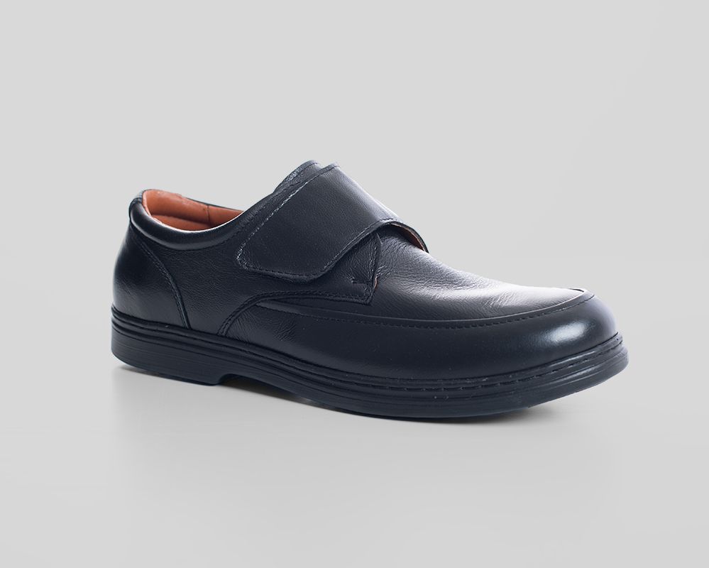 zapato negro caballero velcro