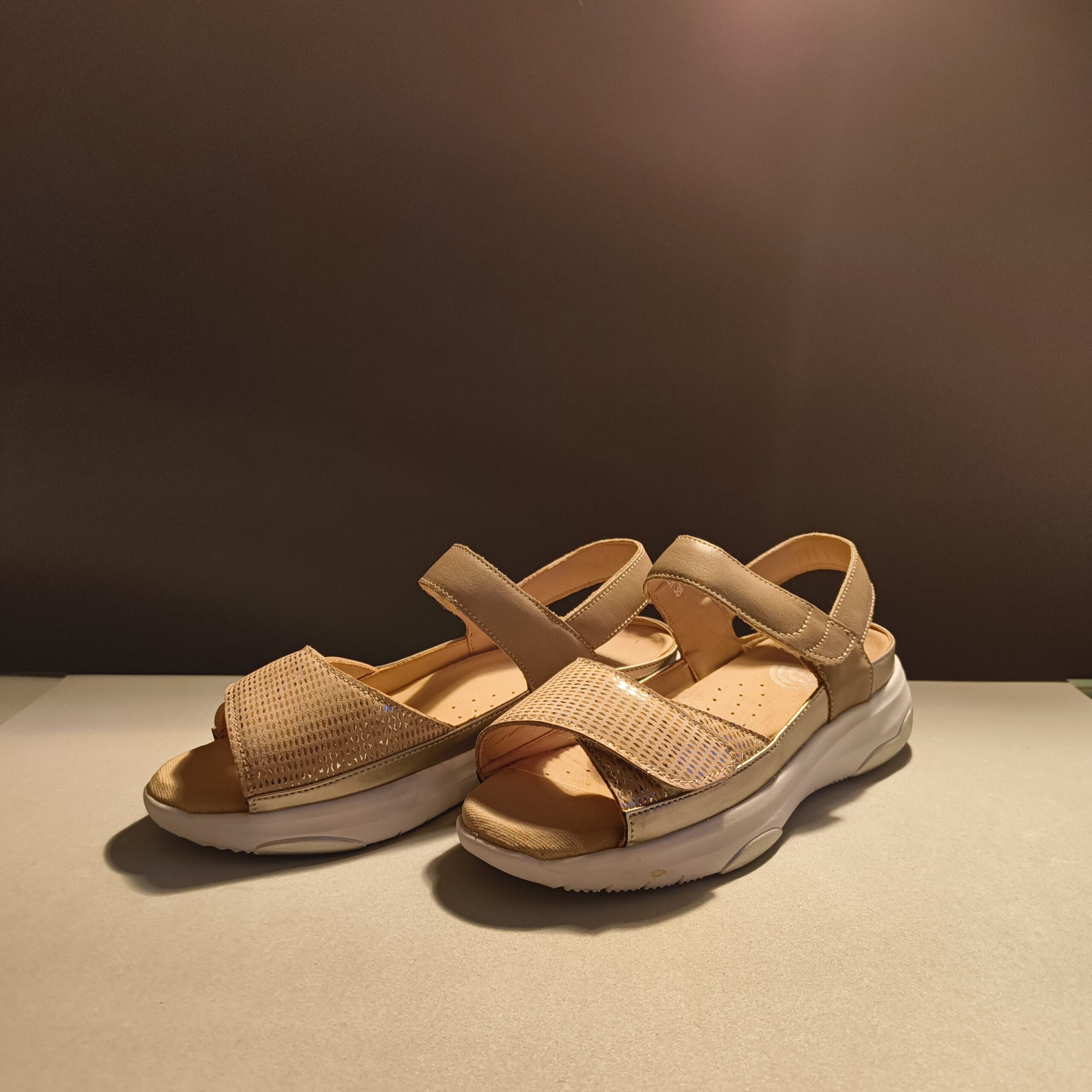 Sandalia Adaptable de 2 Velcros - Modelo S 182 H
