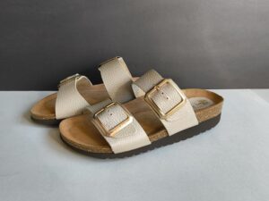 Pinky o Zueco Abierto de Dedos – Elegancia y Confort en Piel