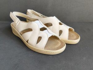 Sandalia Totevis - Modelo 6541 (Hielo/Azul Marino)