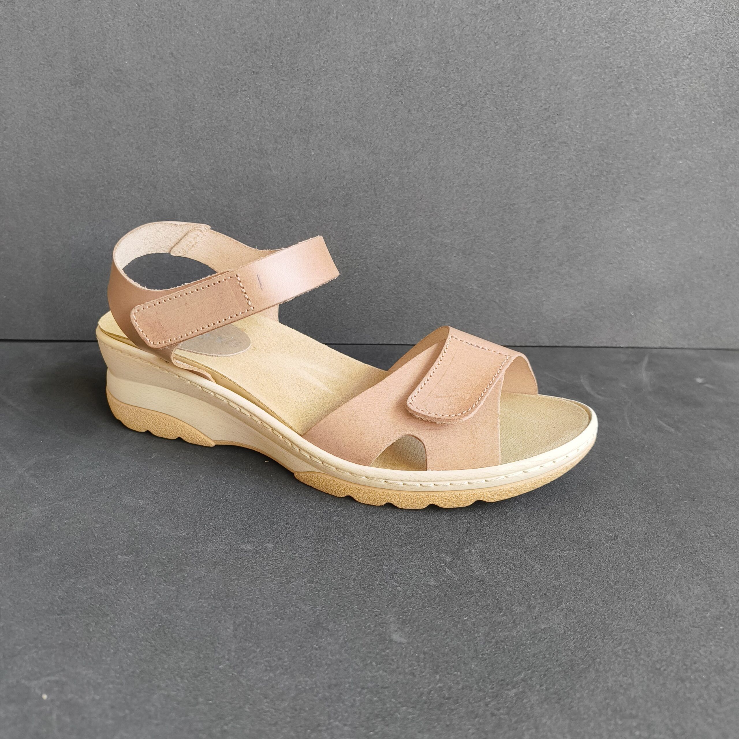 Sandalia Tote Bisseta - Modelo 6556 (Taupe/Maíz/Verde) - Imagen 4