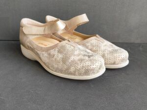 Zapato Merceditas Doctor Cutillas - Modelo 53718 (Beige Nacarado)