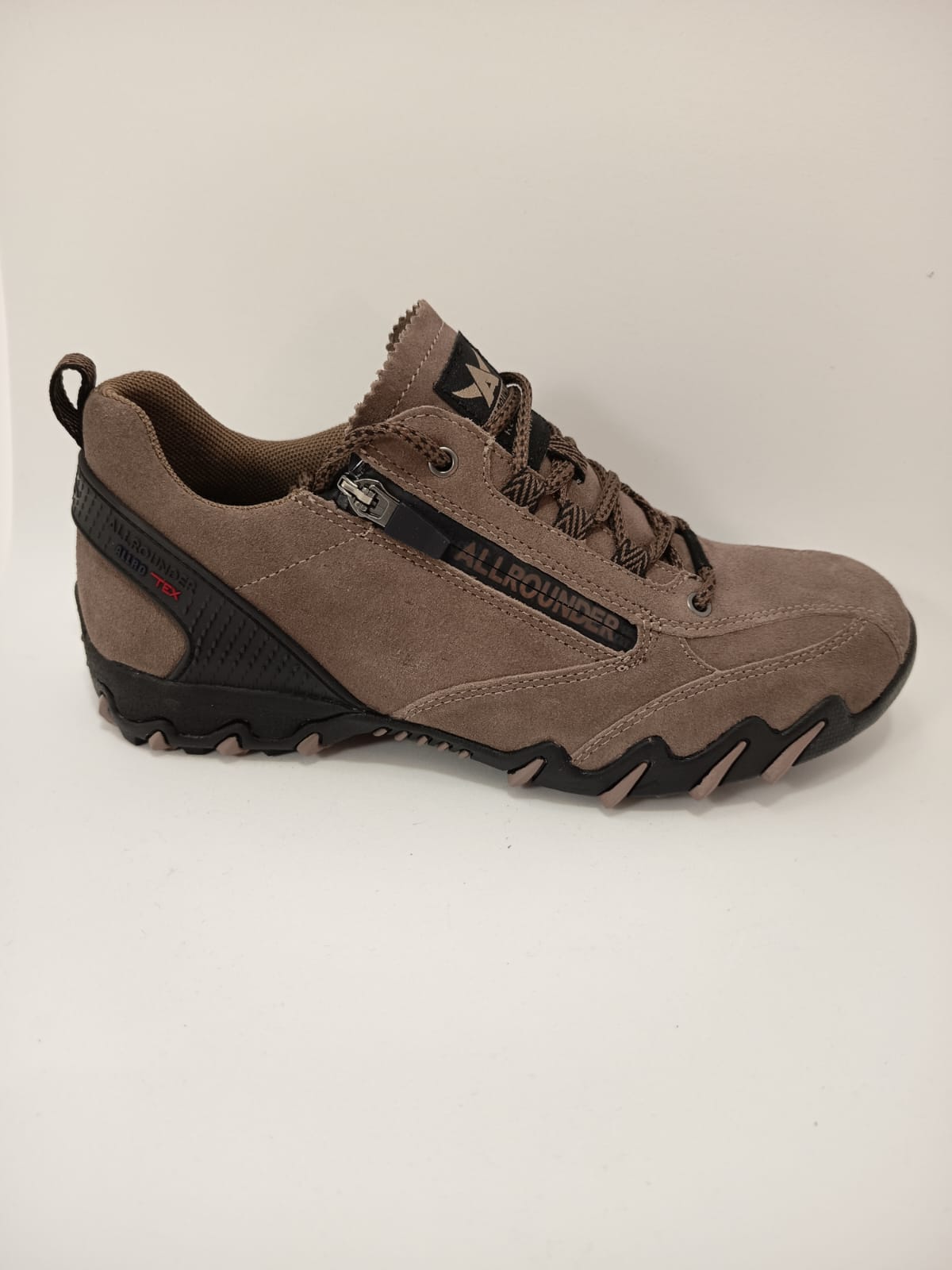 Zapatilla outdoor unisex marino con ancho especial y cámara de aire