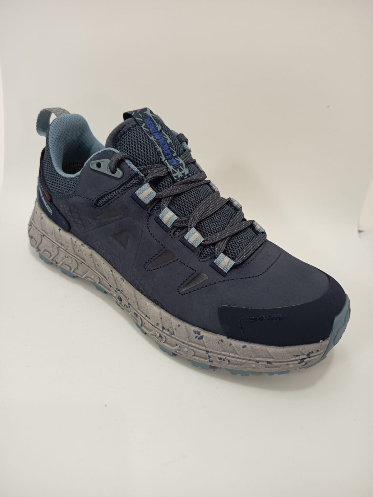 Zapatilla outdoor mujer azul marino y gris con cámara de aire y ancho especial - Imagen 3